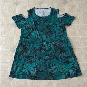 Green/Black Cold Shoulder Dress